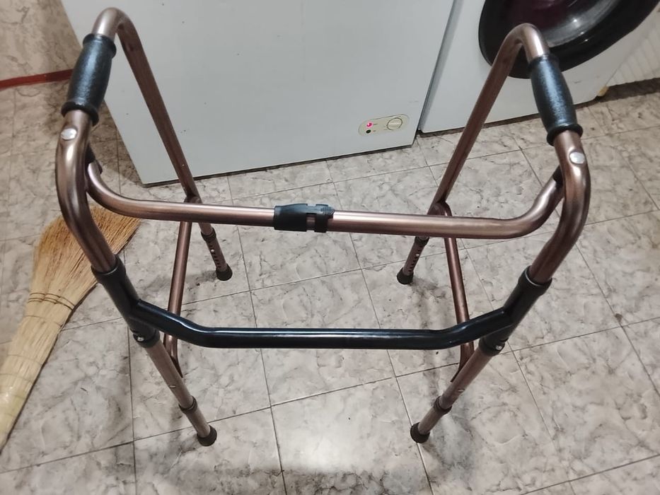 Ходунки для взрослых