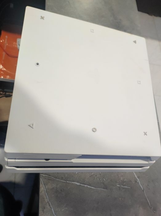 Ps4 Pro+ Ps3 slim + noutbuk.. 4mln
