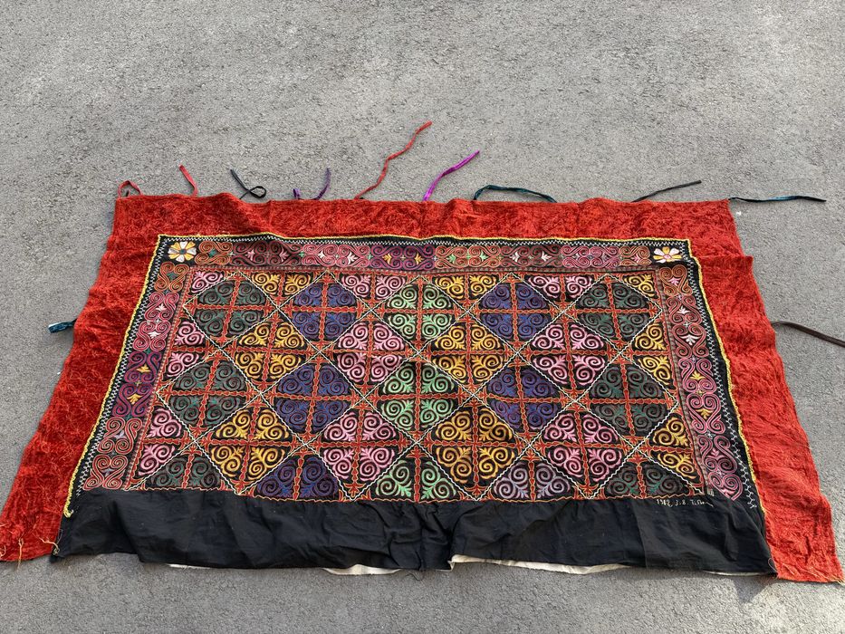 Срочно! Очень дешево!Продам түс киіз