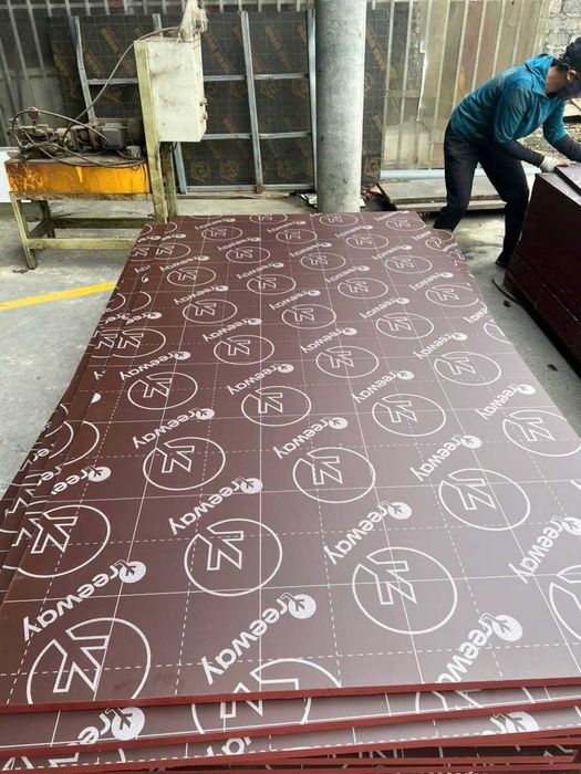 Водоустойчив Шперплат Акация, 21 мм / Бандове