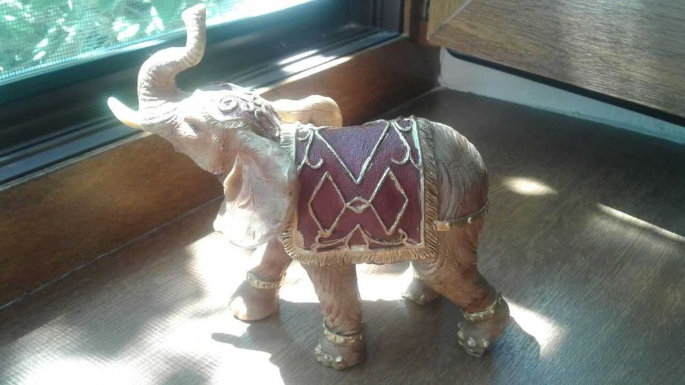 Продается сувенир Слоник