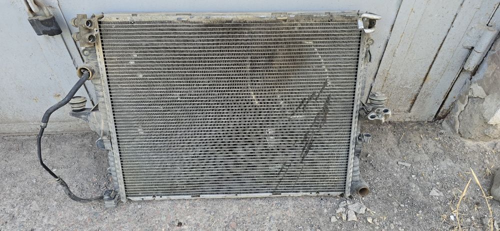 3 Радиатора в комплекте с вентилятором на VW  Touareg