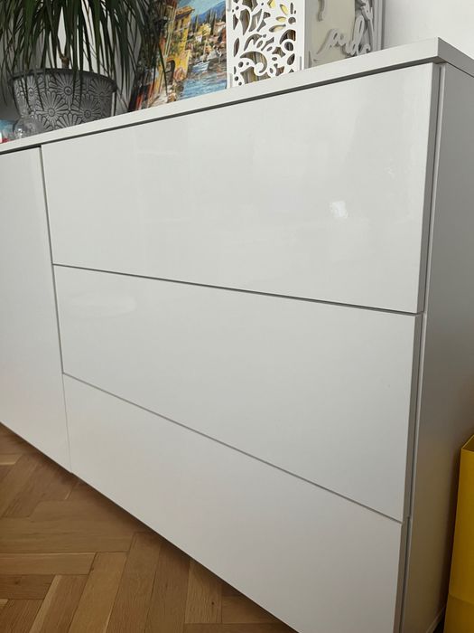 Бял скрин Sarasota