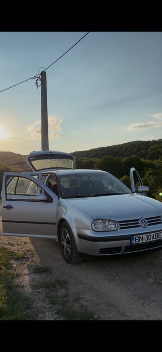 Vand golf 4 cu acte in regula