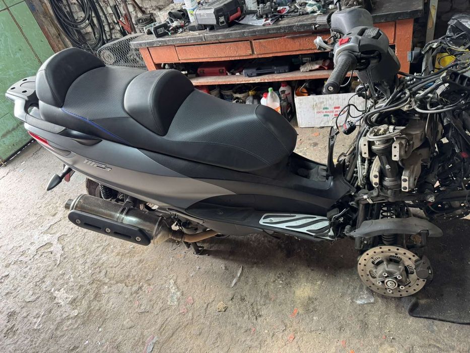 Пиаджо" МП-3" 250,400i,500 i(PIAGGIO" MP-3" 250,400i-2018г) на части