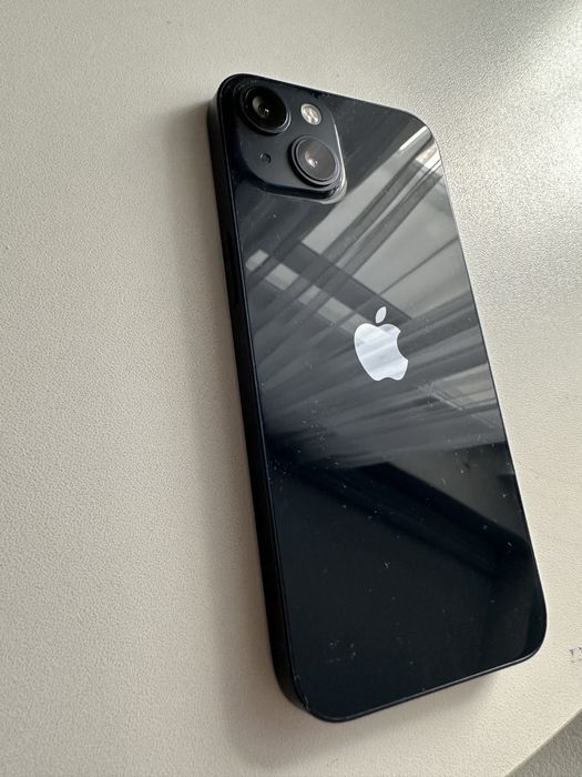 Продам iPhone 13 128