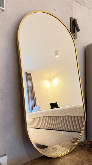 Oglinda led pentru baie