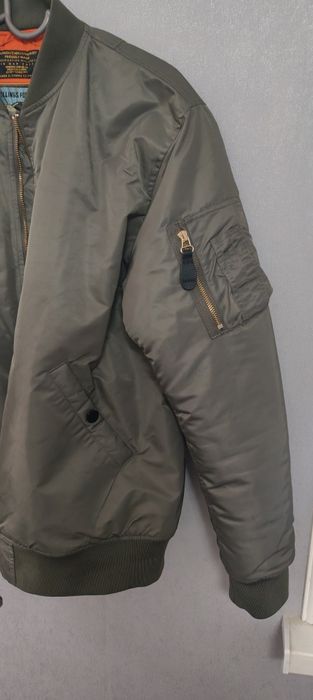 Ветровка мужская бомбер