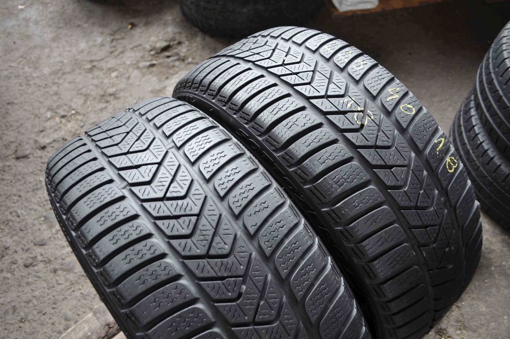 # SET 2 Anvelope Iarna 225/40 R18 PIRELLI Sottozero 3 92H