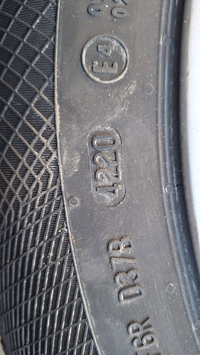 Vând jante cu tot cu cauciucuri