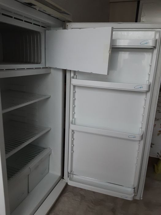 Рабочий холодильник б/у