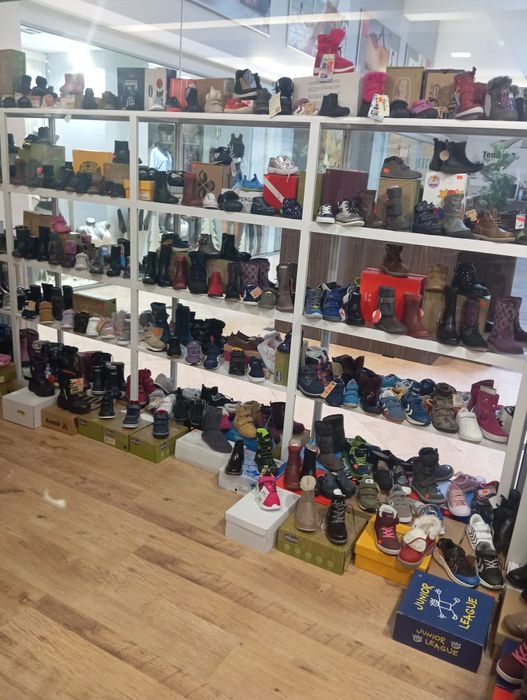 Продавам бизнес оригинална стока от Outlet магазин