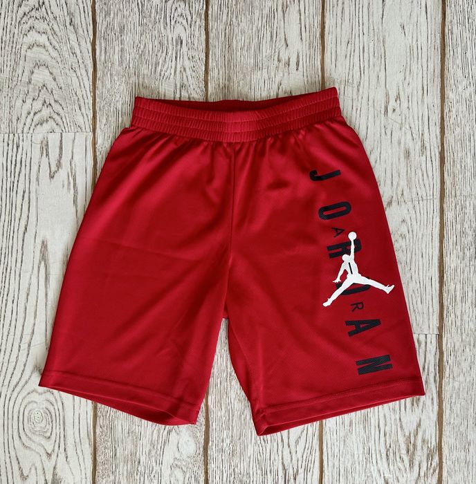 Оригинални къси панталони Nike