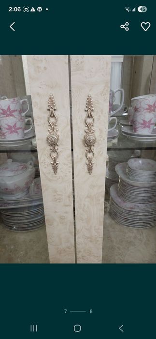 Продаётся итальянский сервант