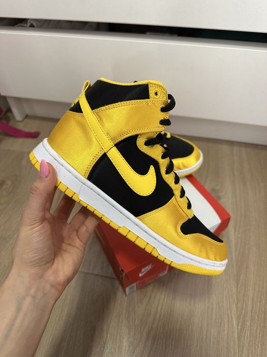 Nike Dunk High ESS TWIST womens