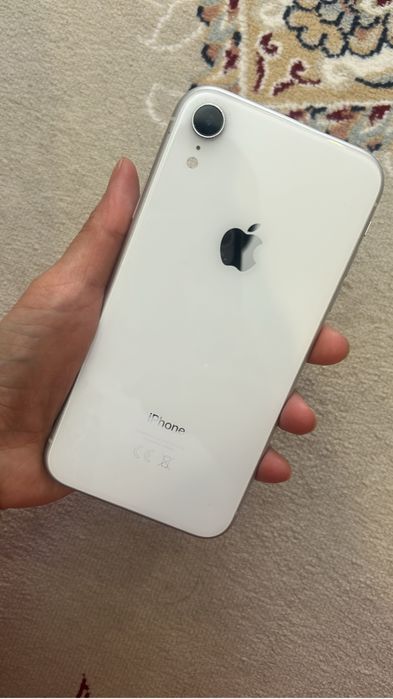 Сотовый телефон айфон XR