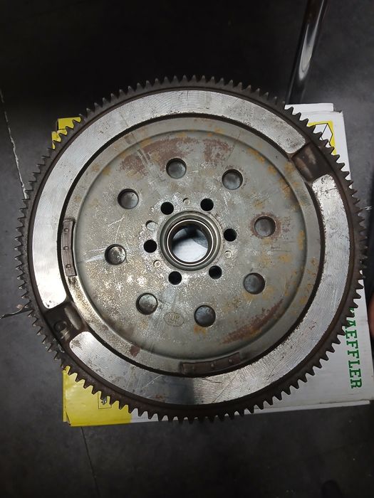 Ambreaje si volante cu masa dubla