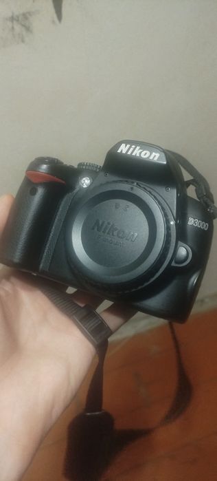 продам nikon d3000