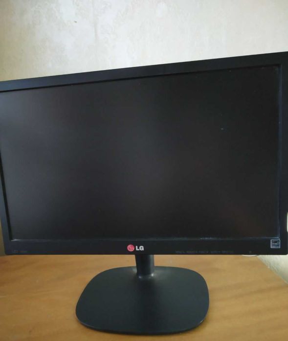 Продаю монитор LG 19