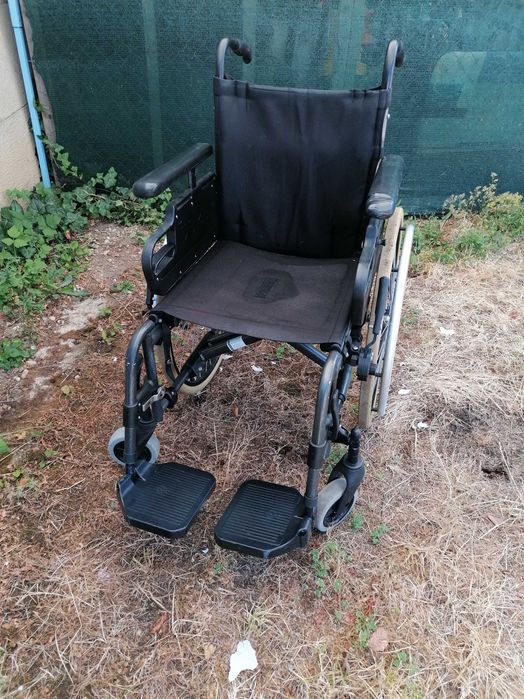 Carucior pliabil pentru persoane cu nevoi speciale ,varsnici