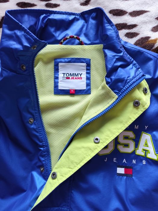 TOMMY JEANS Преходно яке