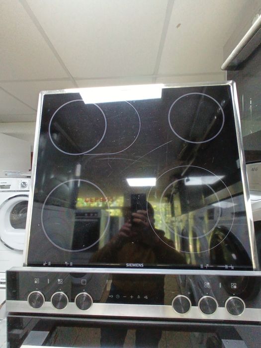 Уникална печка за вграждане с керамичен плот Сименс Siemens със самопочистване PIROLISE Made in Germany 2 години Гаранция!