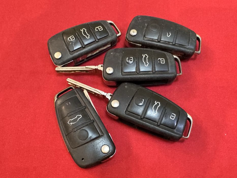 Ключ Audi А4А6/A3/ оригинален с 3бутона сгъваем