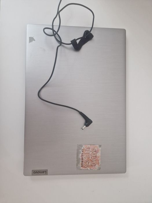 Ноутбук Lenovo 2021 года