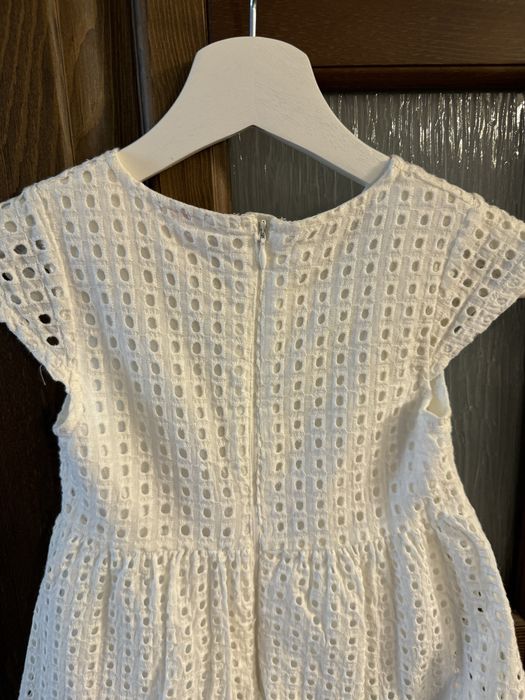 Платье красивое шитьё размер 98