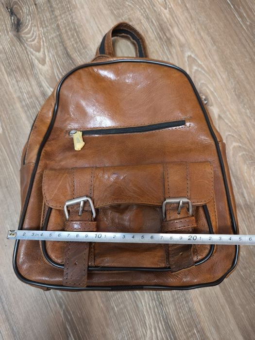 Дамска раница от естествена кожа
