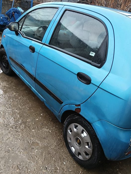 Vând Chevrolet Spark