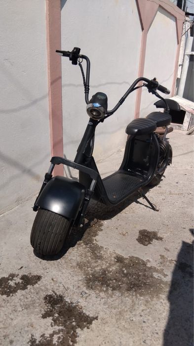 Vand scuter electric harley fara permis