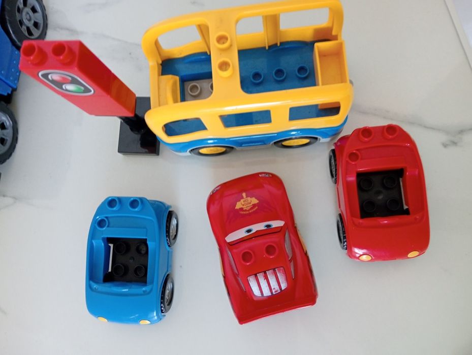 Продам игрушечную машину