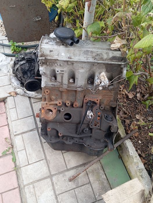 Двигатель на пассат б3,б4,гольф и др.