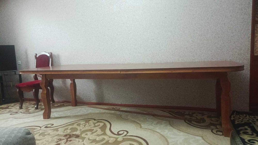 Үлкен стол сатылады