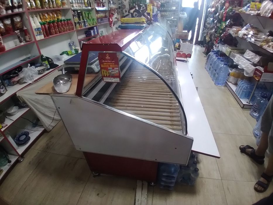 Xaladenlik sotiladi narxi kelishamiz dastafka bor