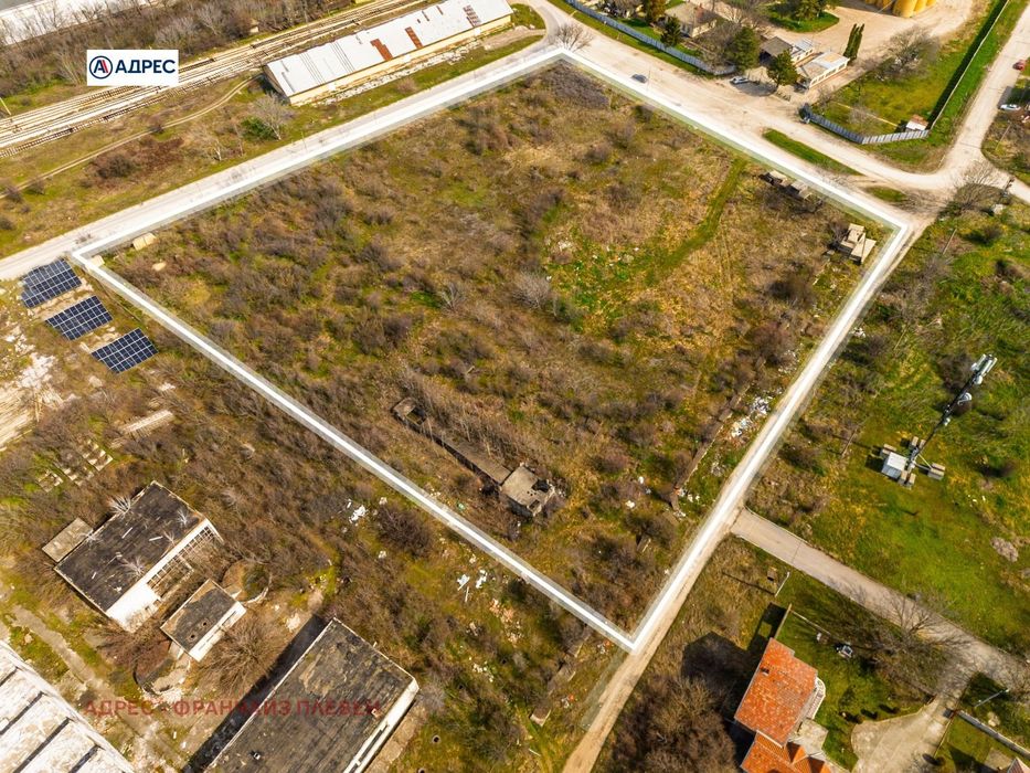 Парцел в Плевен, област-гр.Пордим площ 8680 цена 100000