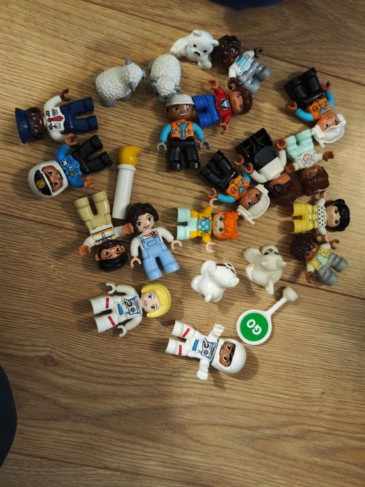 Vând LEGO DUPLO 4,5 kg + placă verde BONUS