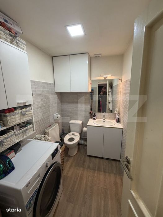 Apartament de vanzare 3 camere, 77 mp, zona liceului Economic