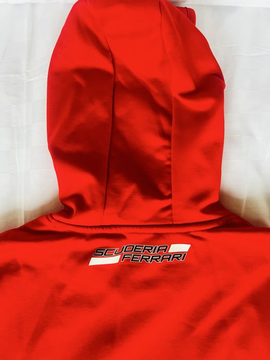 Hanorac nou Scuderia Ferarri - Puma ORIGINAL