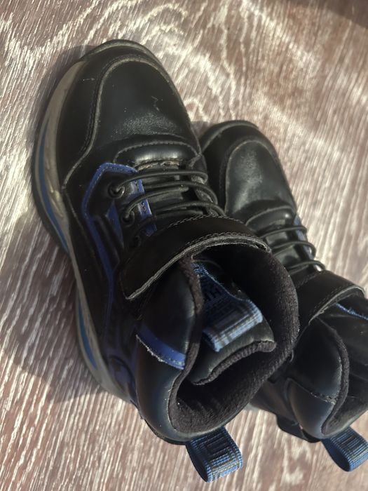 Продам ботинки …