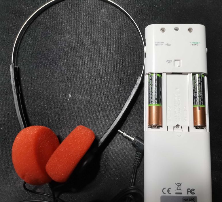 Radio buzunar Sangean DT-120 cu casti