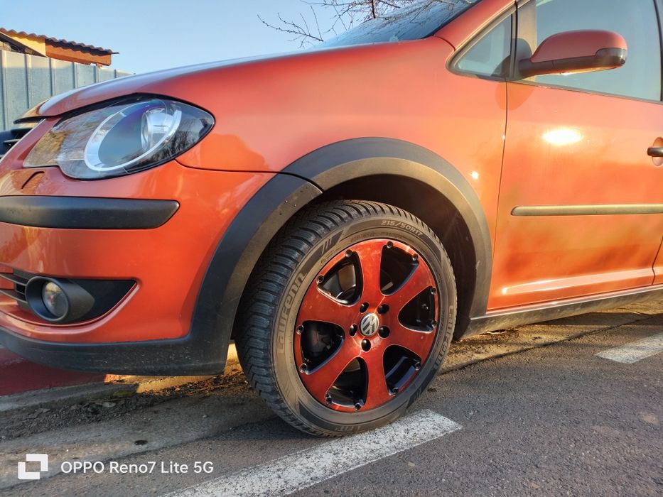 Volkswagen Cross Touran