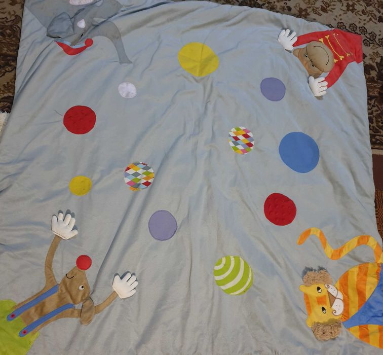 Меко килимче тип активна гимнастика за бебе