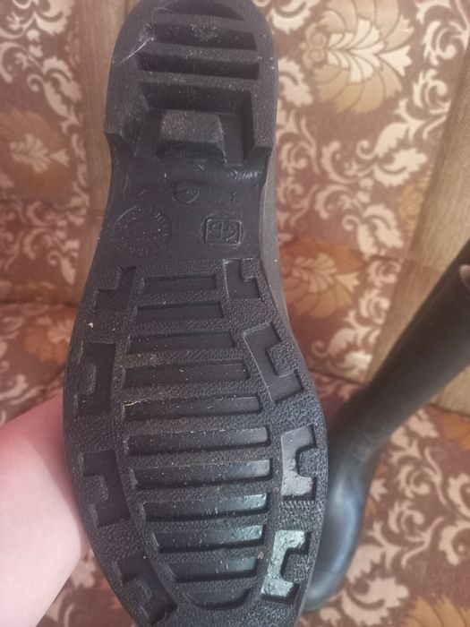 Продам сапоги резиновые
