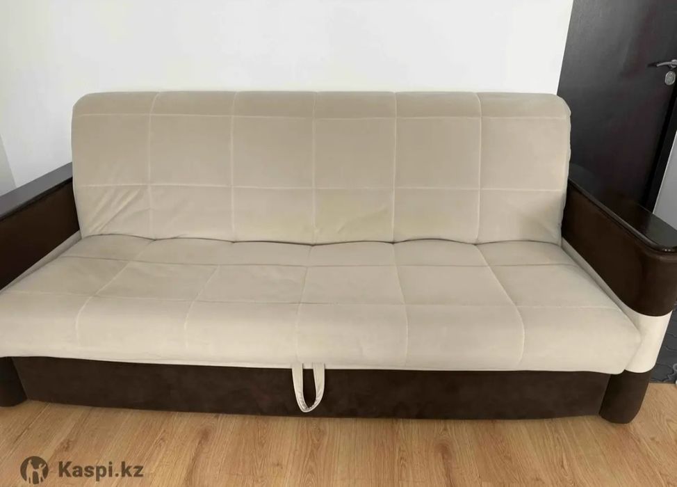 Срочно продам диван отличного качества