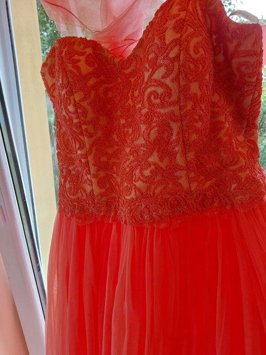 Rochie de gală din tull