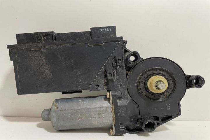 Motoras macara geam stanga spate + modul Bosch 104347102 /0130821765