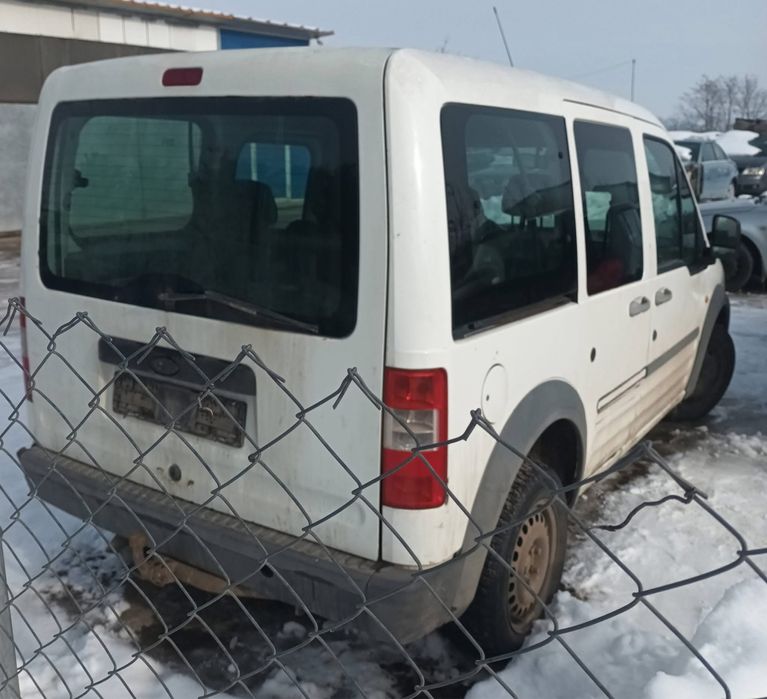 Dezmembrez Ford Tourneo Connect 1.8 tdci
