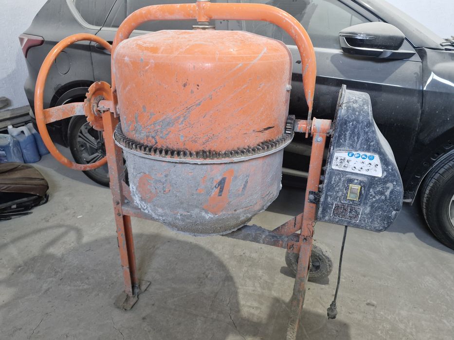 Бетонмешалка 200